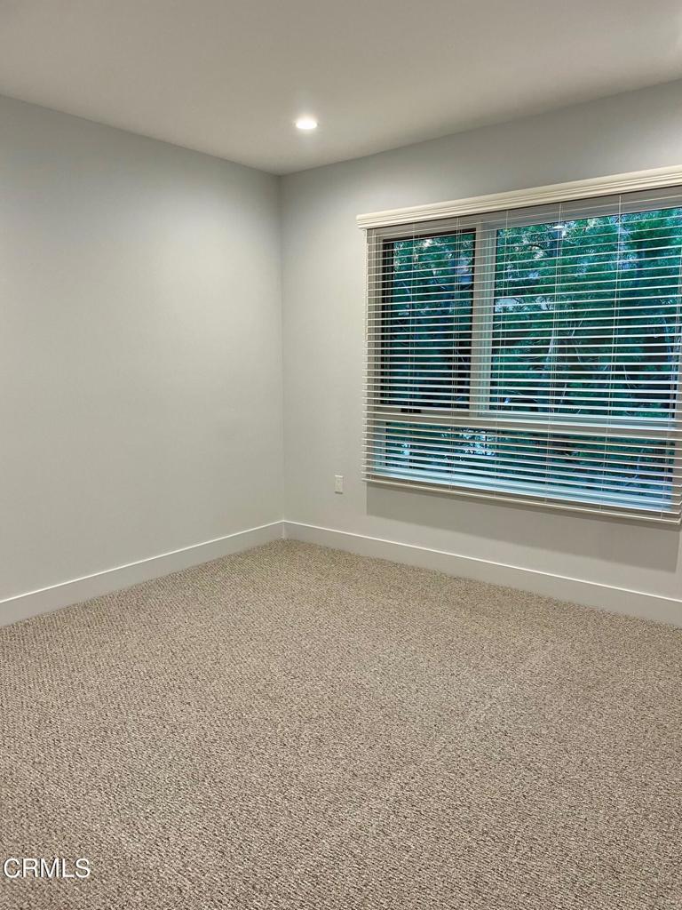 137 S Wilson Avenue 401