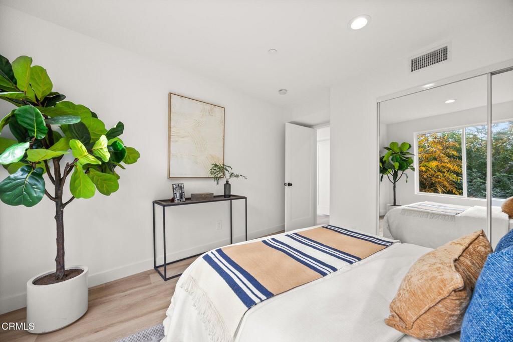 2385 Yorkshire Drive