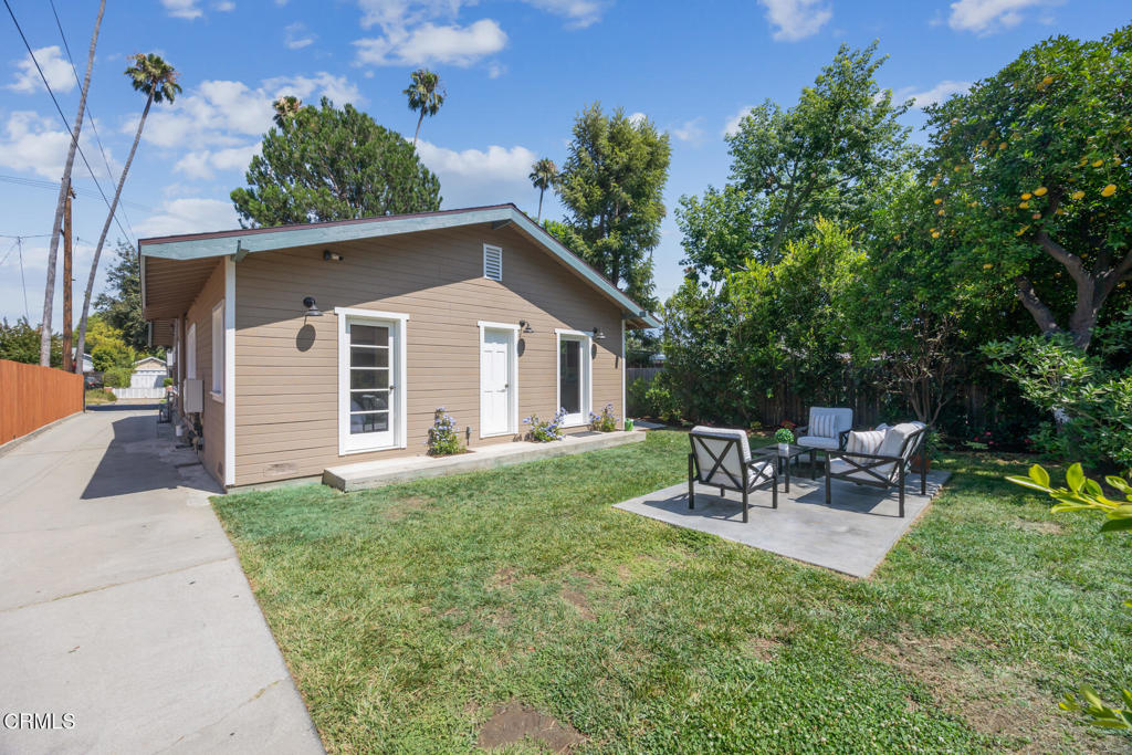 975 N Mentor Avenue