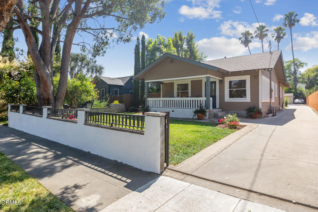 975 N Mentor Avenue