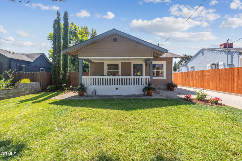 975 N Mentor Avenue