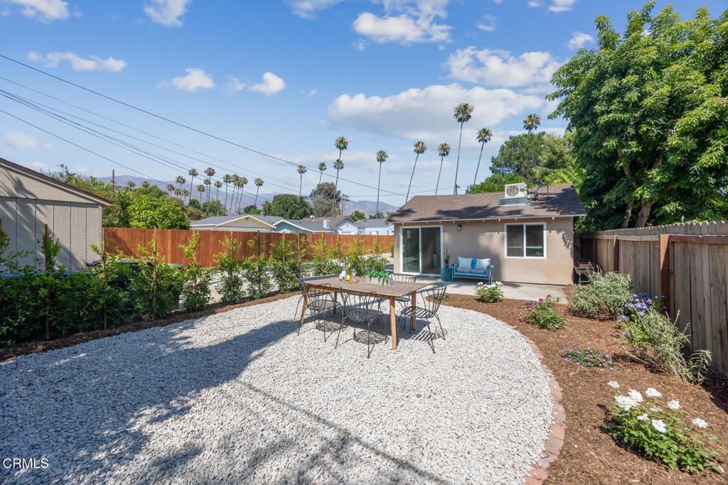 975 N Mentor Avenue