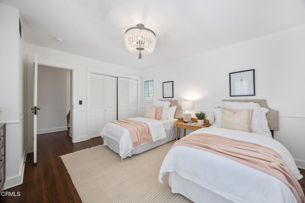 380 California Terrace