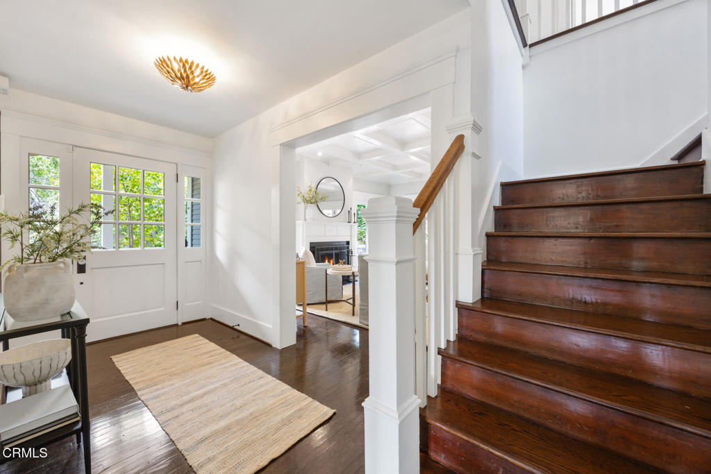 380 California Terrace