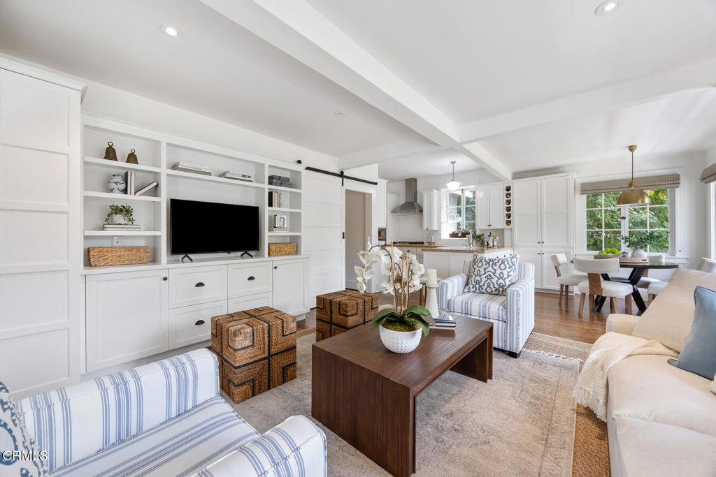 380 California Terrace