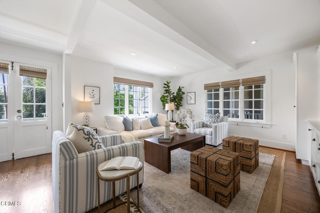 380 California Terrace