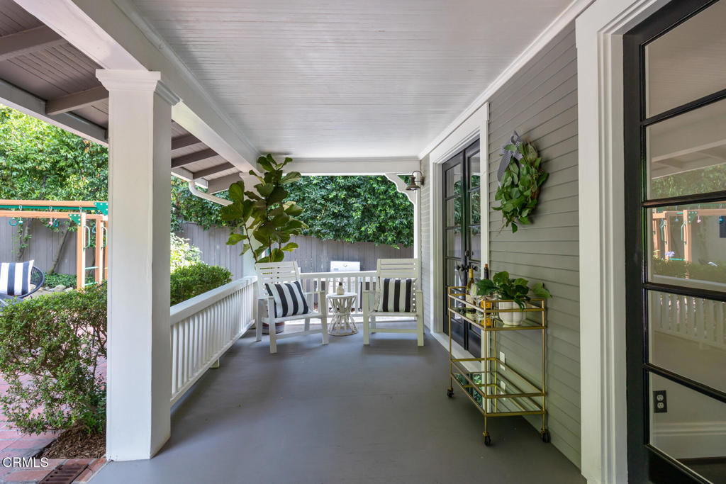 380 California Terrace