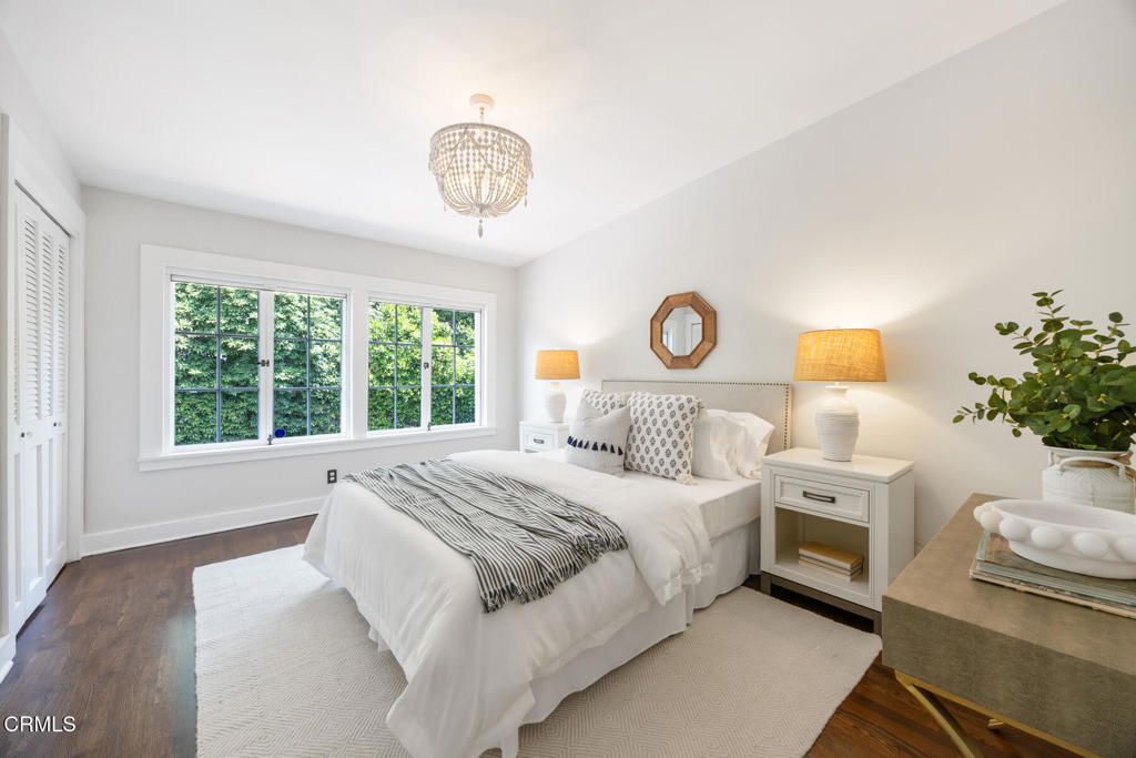 380 California Terrace