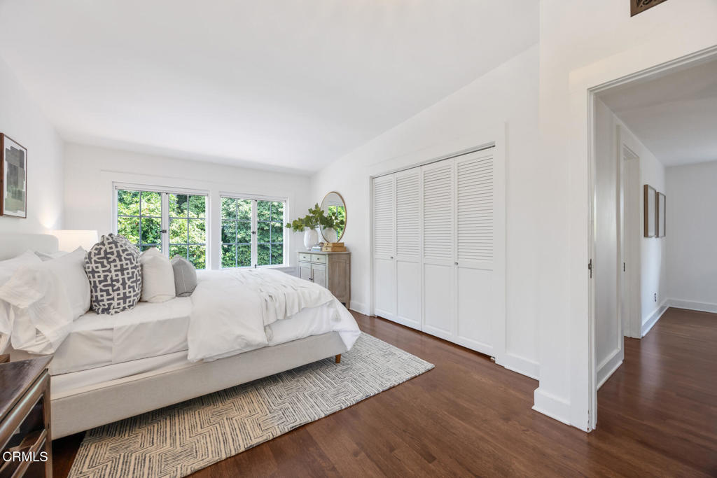 380 California Terrace