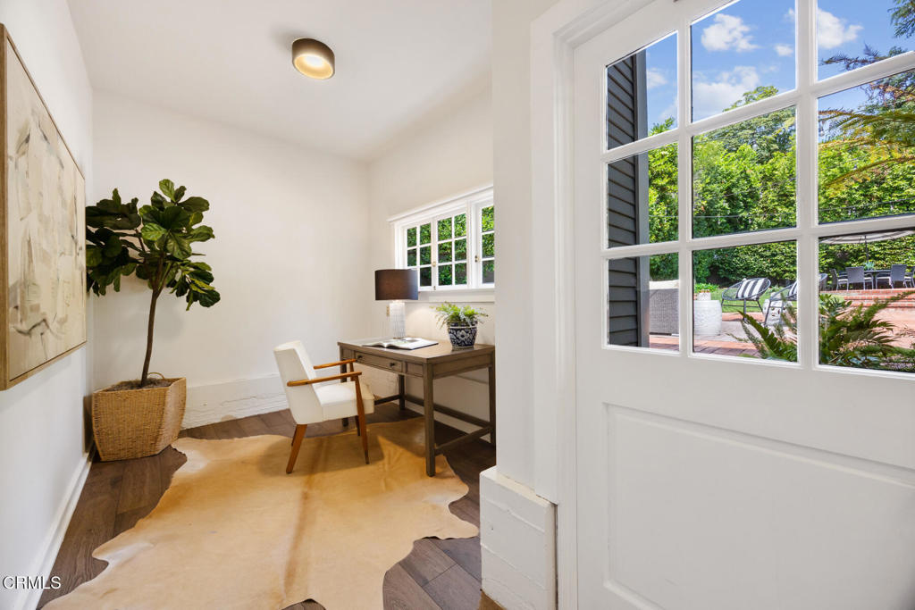 380 California Terrace