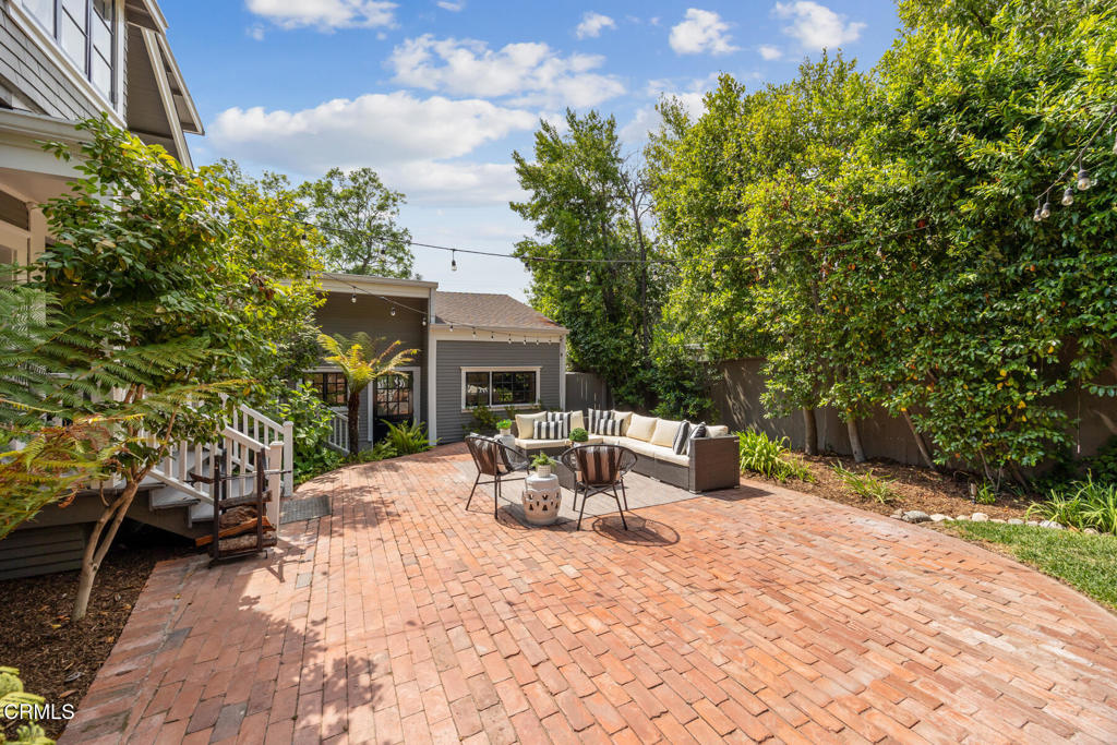 380 California Terrace