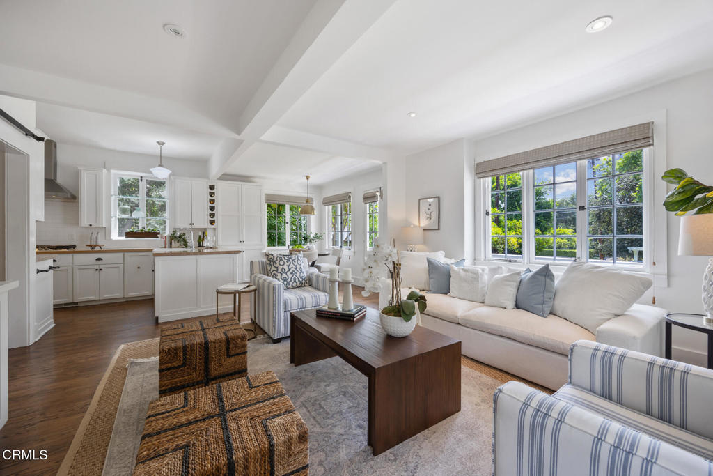 380 California Terrace