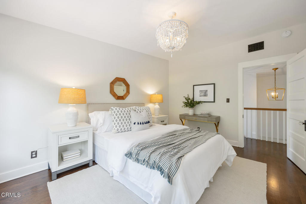 380 California Terrace