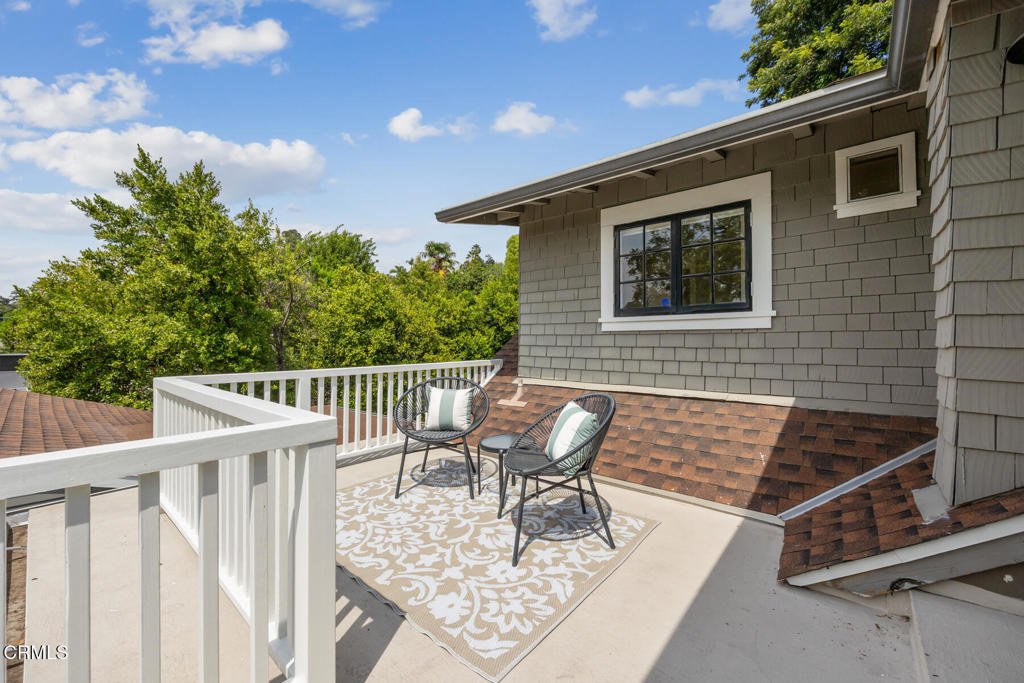 380 California Terrace