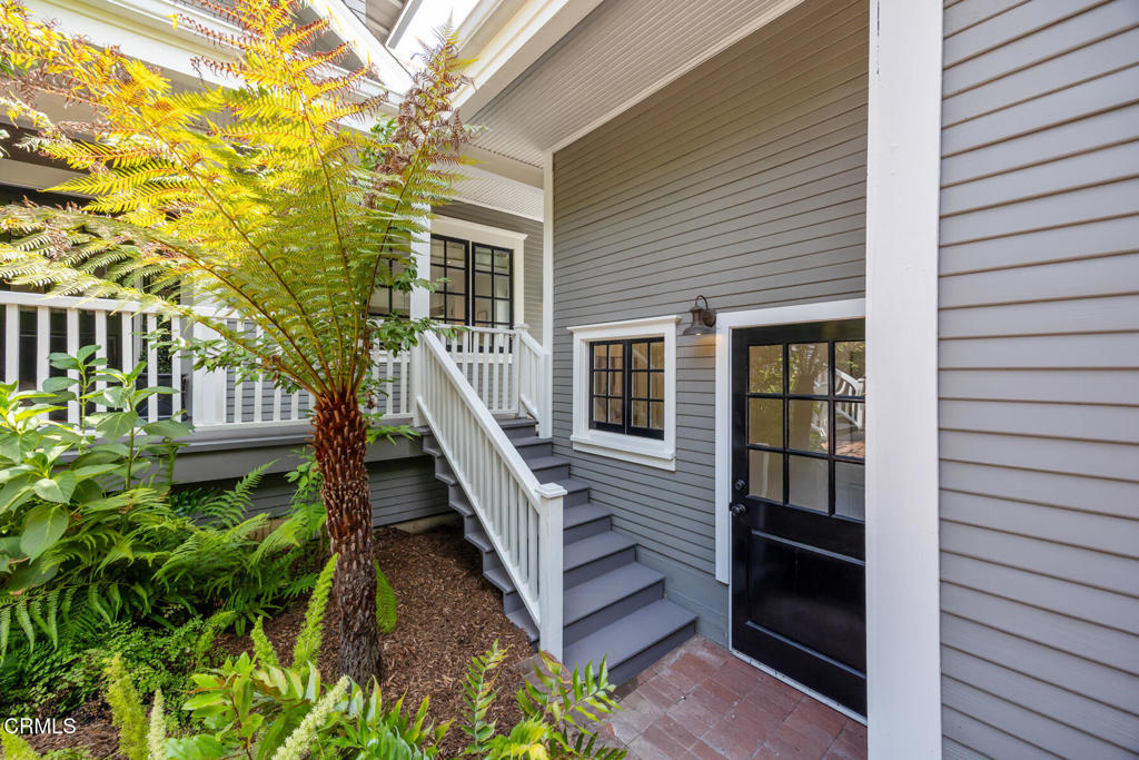 380 California Terrace