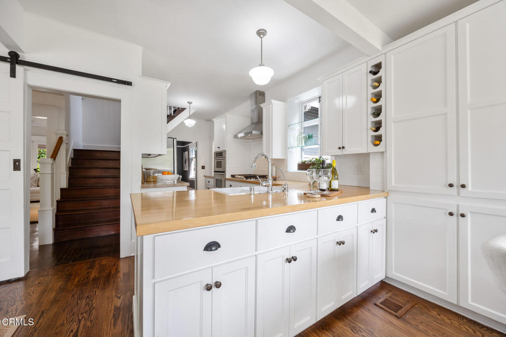 380 California Terrace