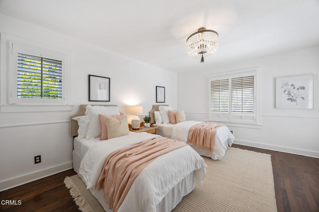 380 California Terrace