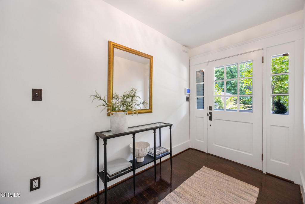 380 California Terrace