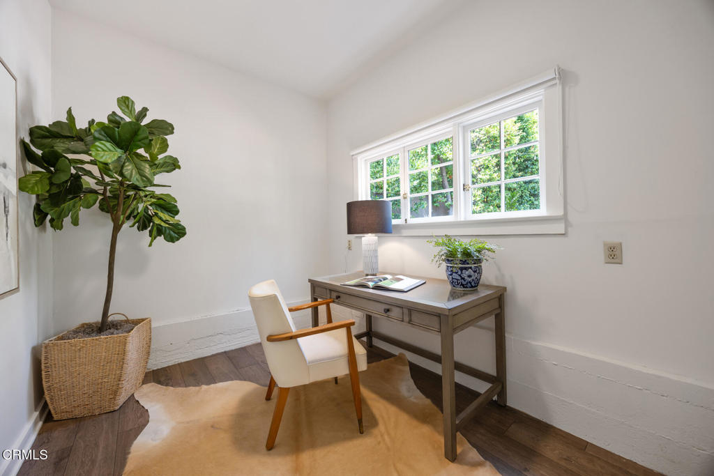 380 California Terrace