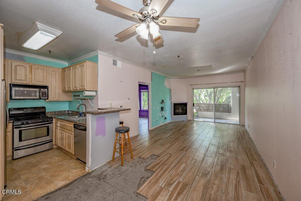 300 N El Molino Avenue 301