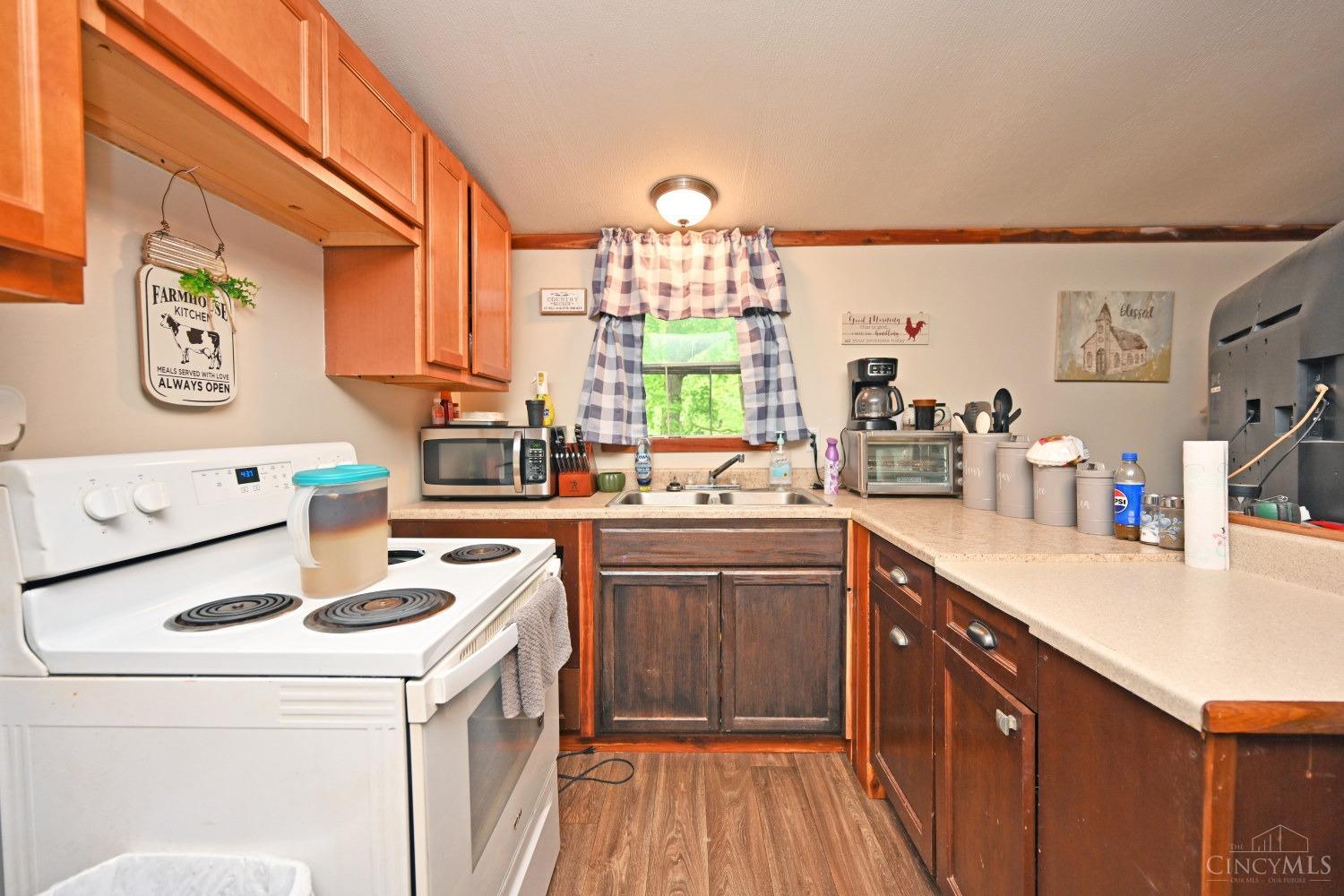 7087 Highland Trail