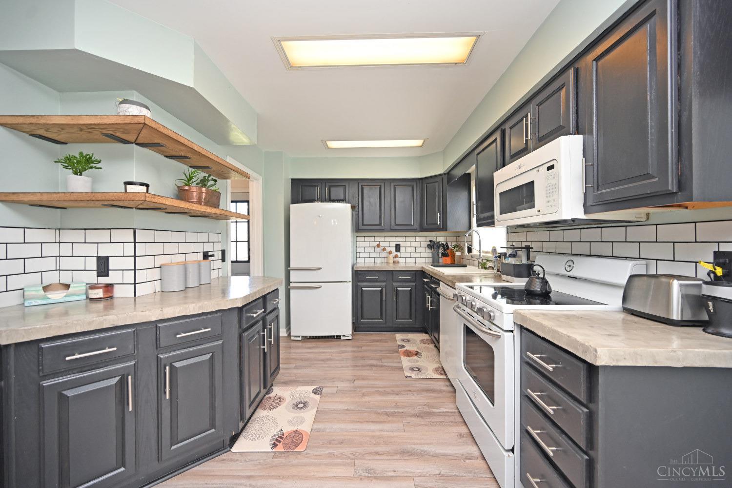 126 W Sixty Sixth Street