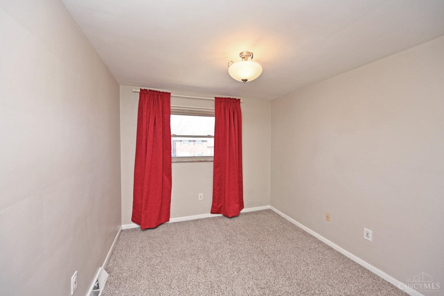 8457 Mockingbird Lane