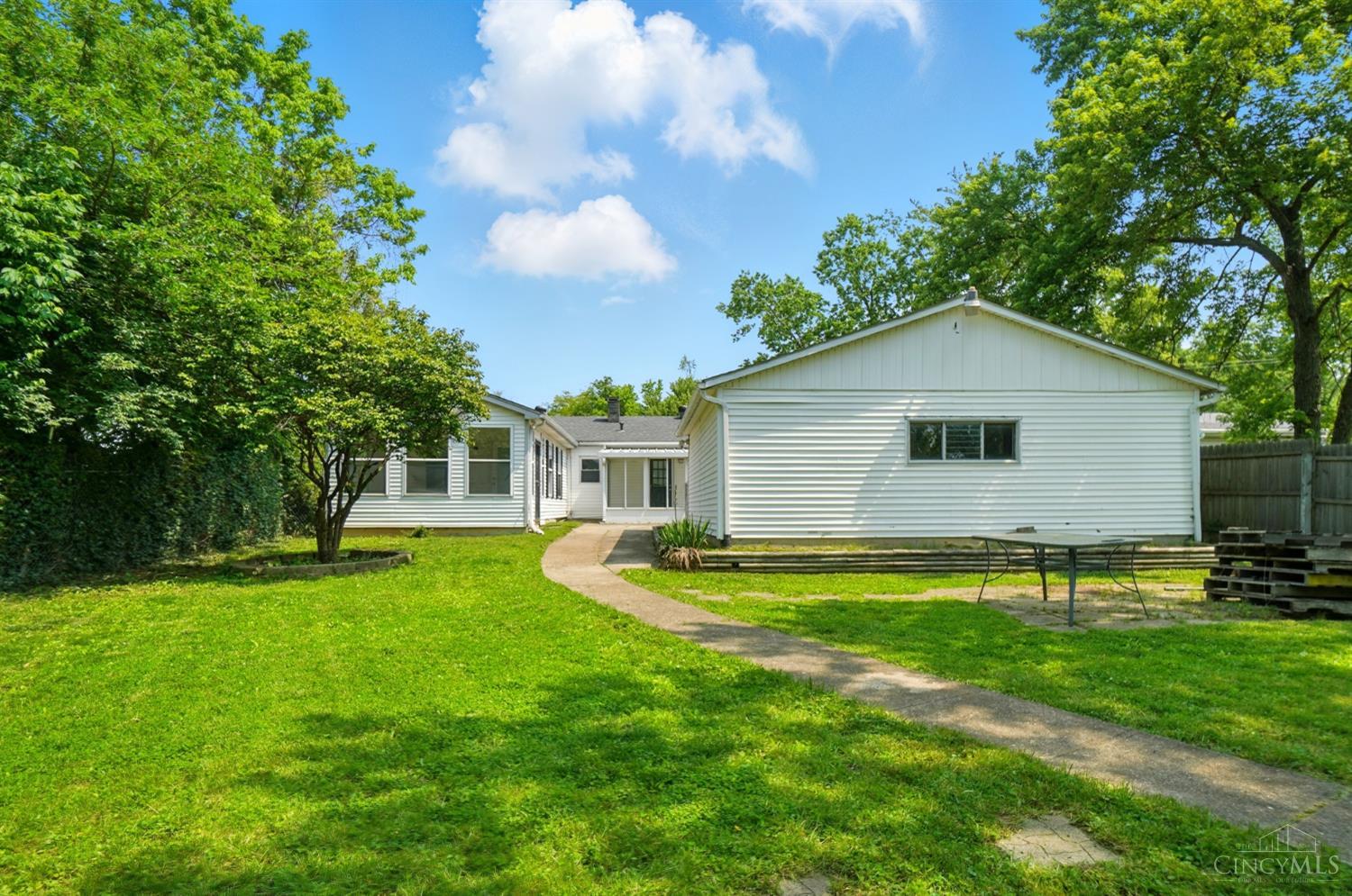 1019 Sarbrook Drive