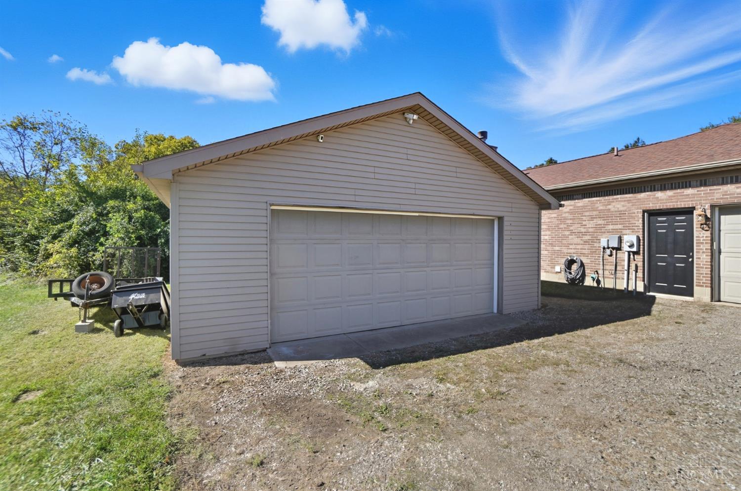 5887 Shaker Road