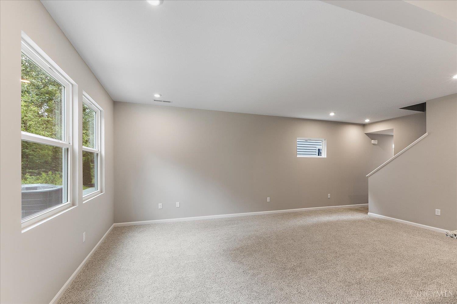 1595 Summerview Lane