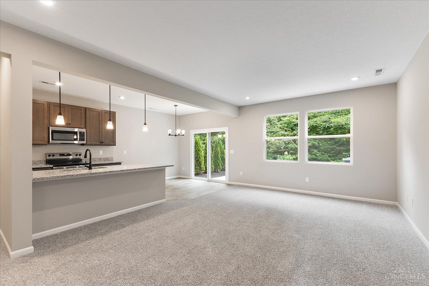 1595 Summerview Lane