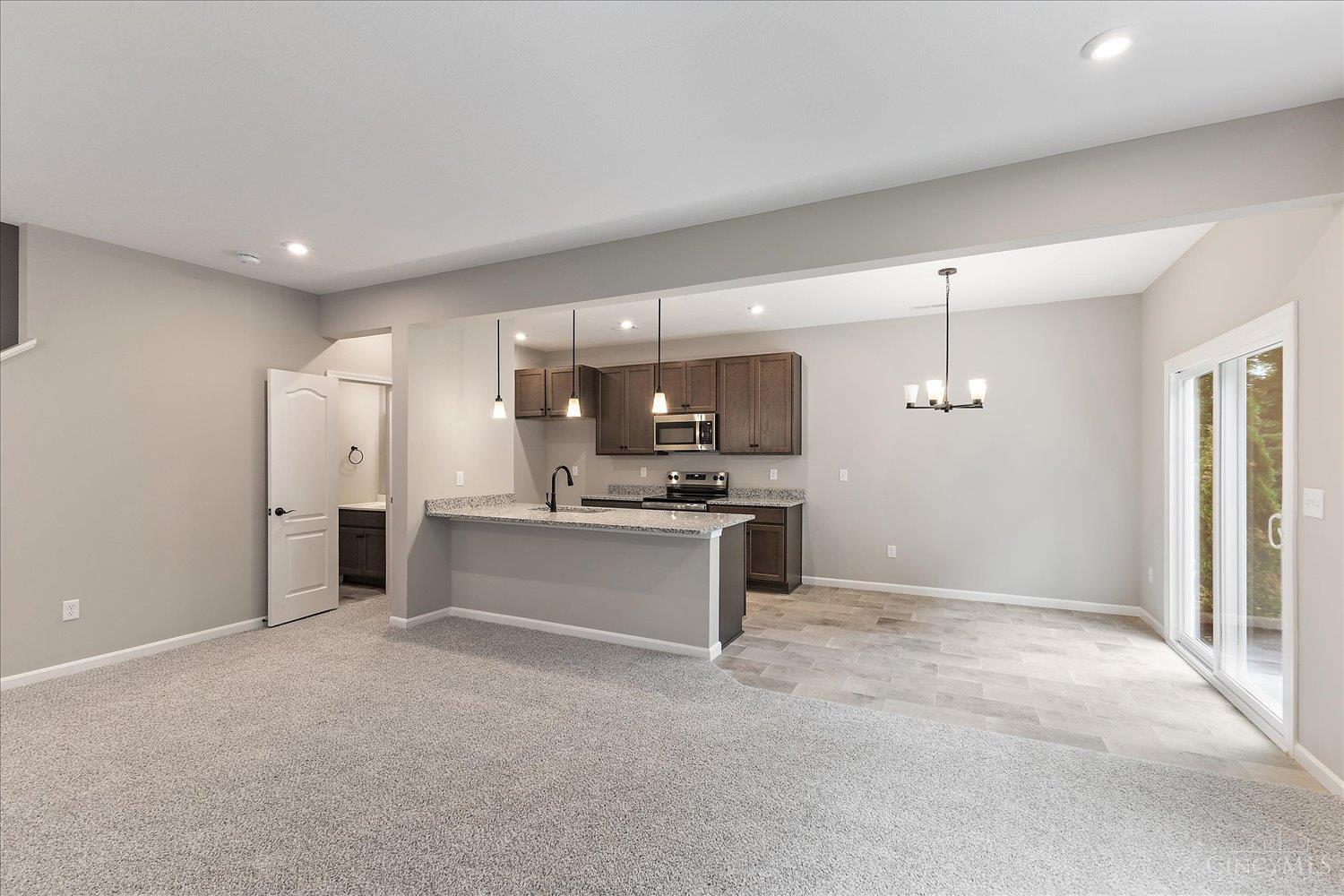 1595 Summerview Lane