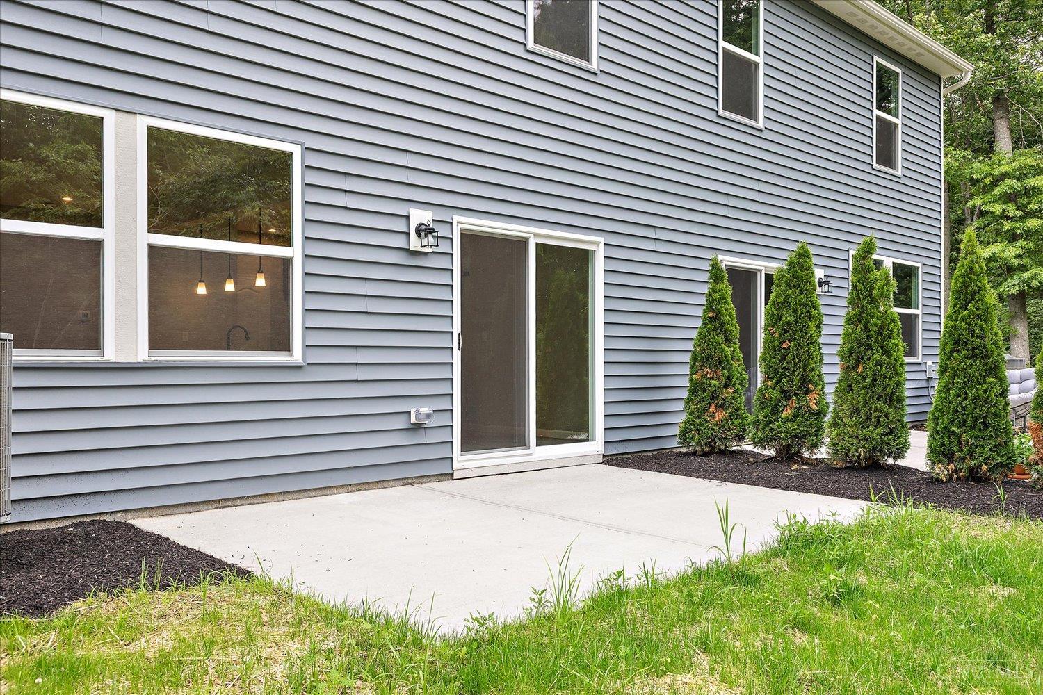 1595 Summerview Lane