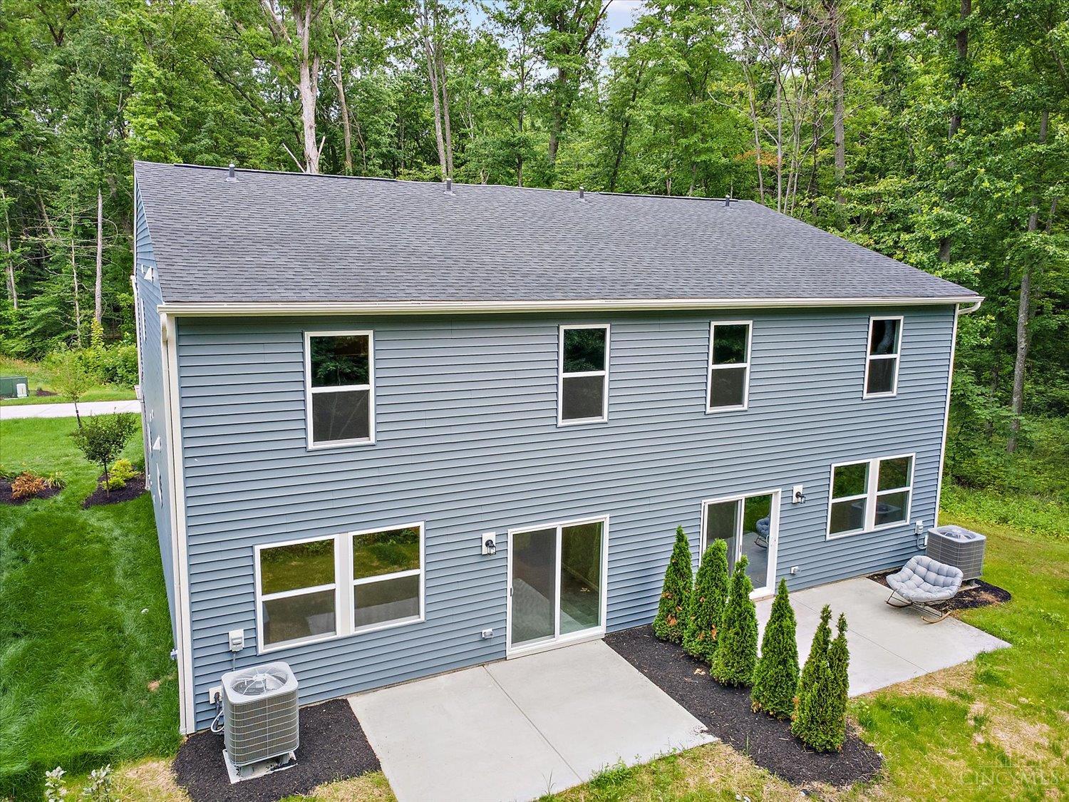 1595 Summerview Lane