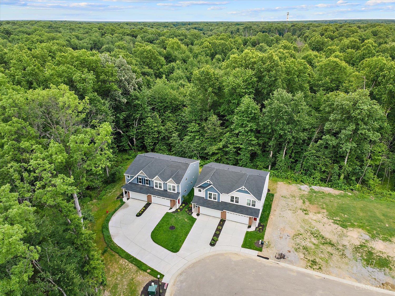 1595 Summerview Lane