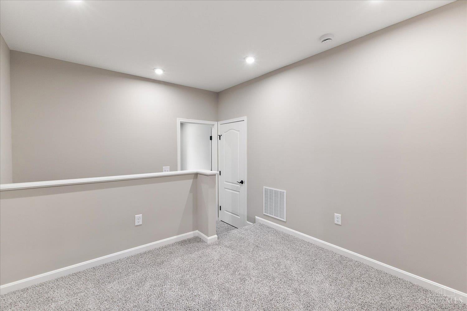 1595 Summerview Lane