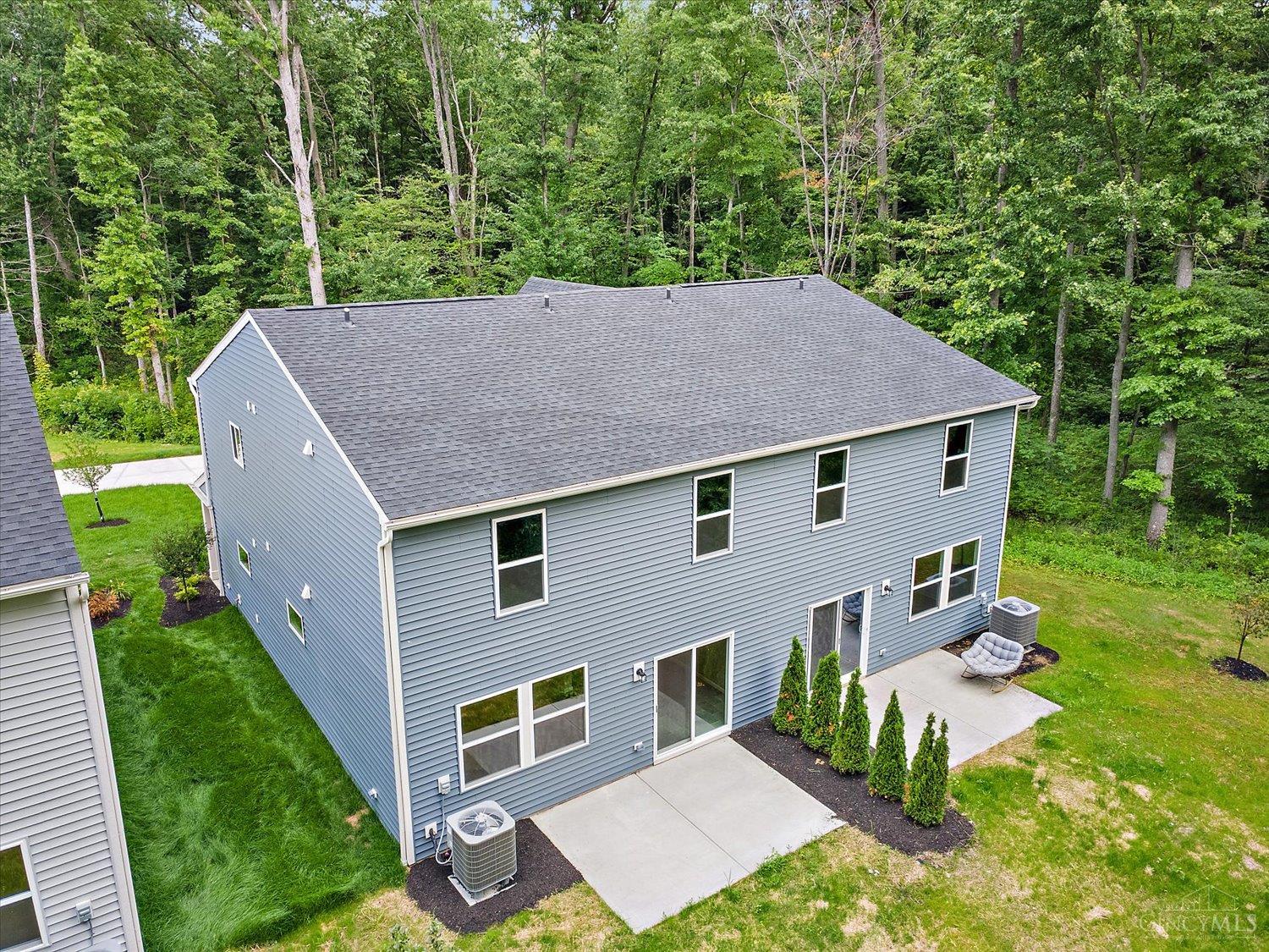 1595 Summerview Lane