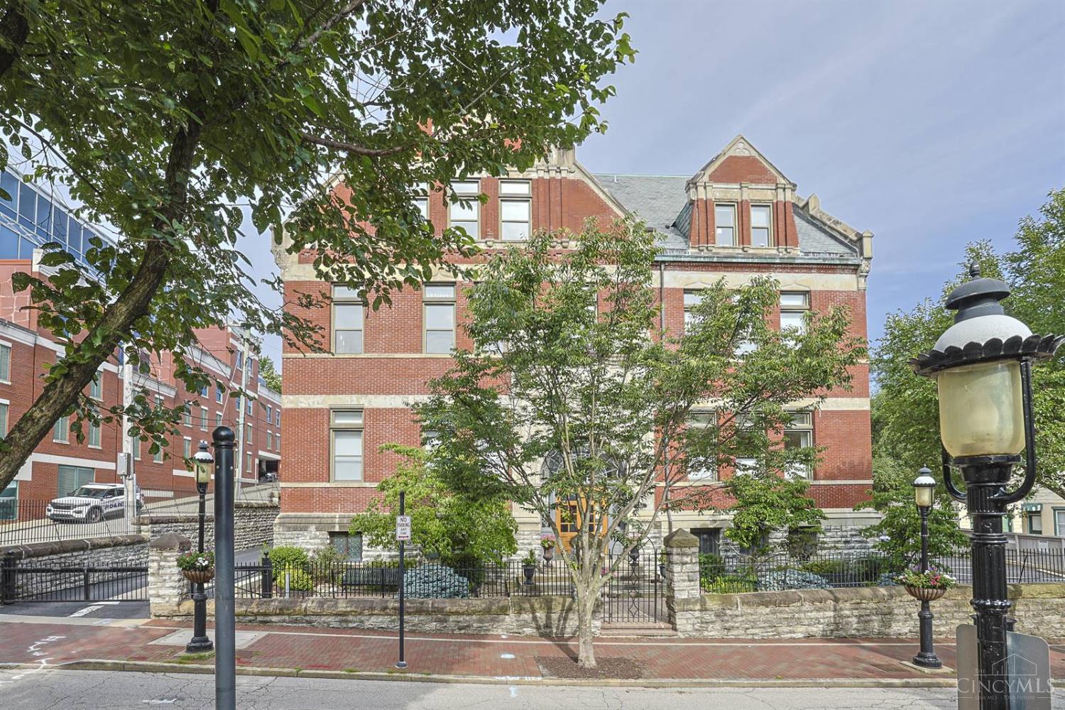 1125 St Gregory Street Unit: 301