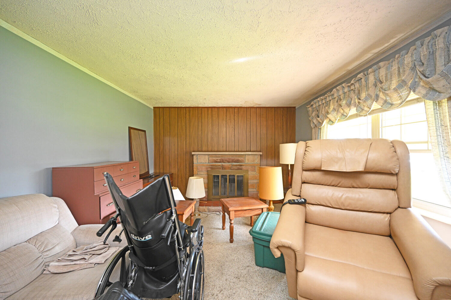 910 Kenridge Drive