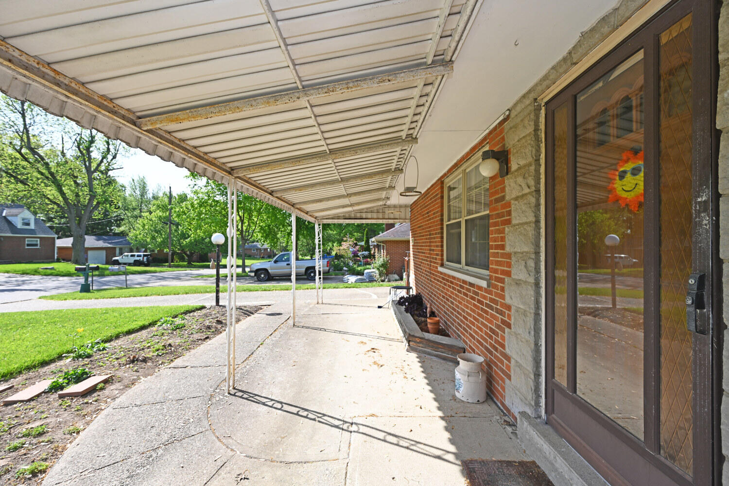 910 Kenridge Drive
