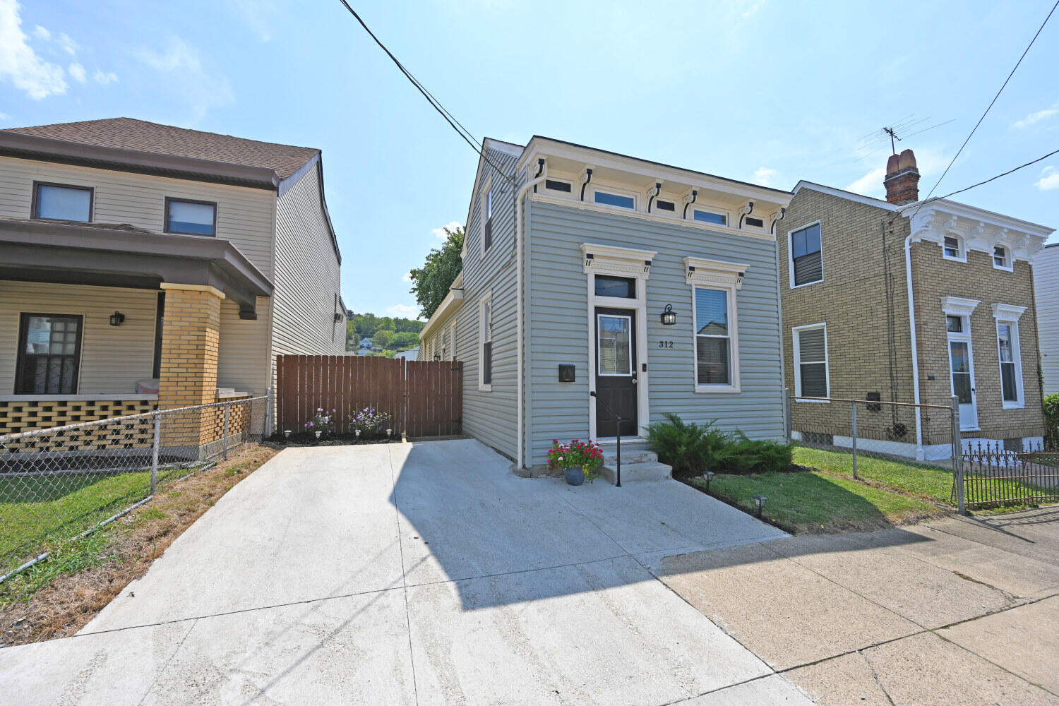 312 Thornton Street