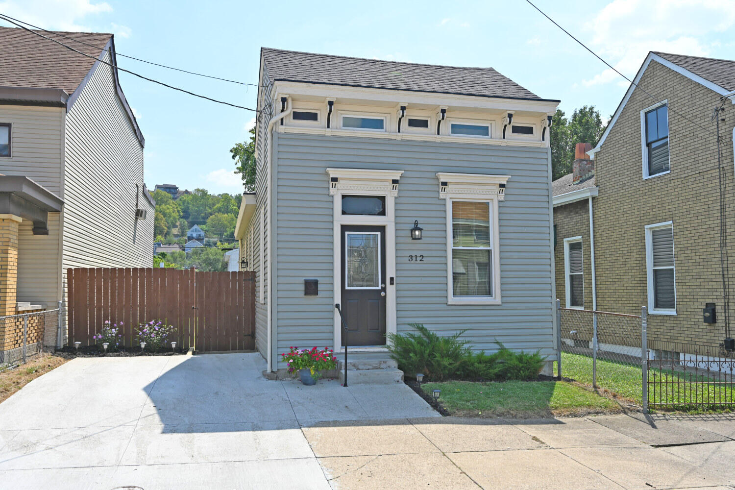 312 Thornton Street