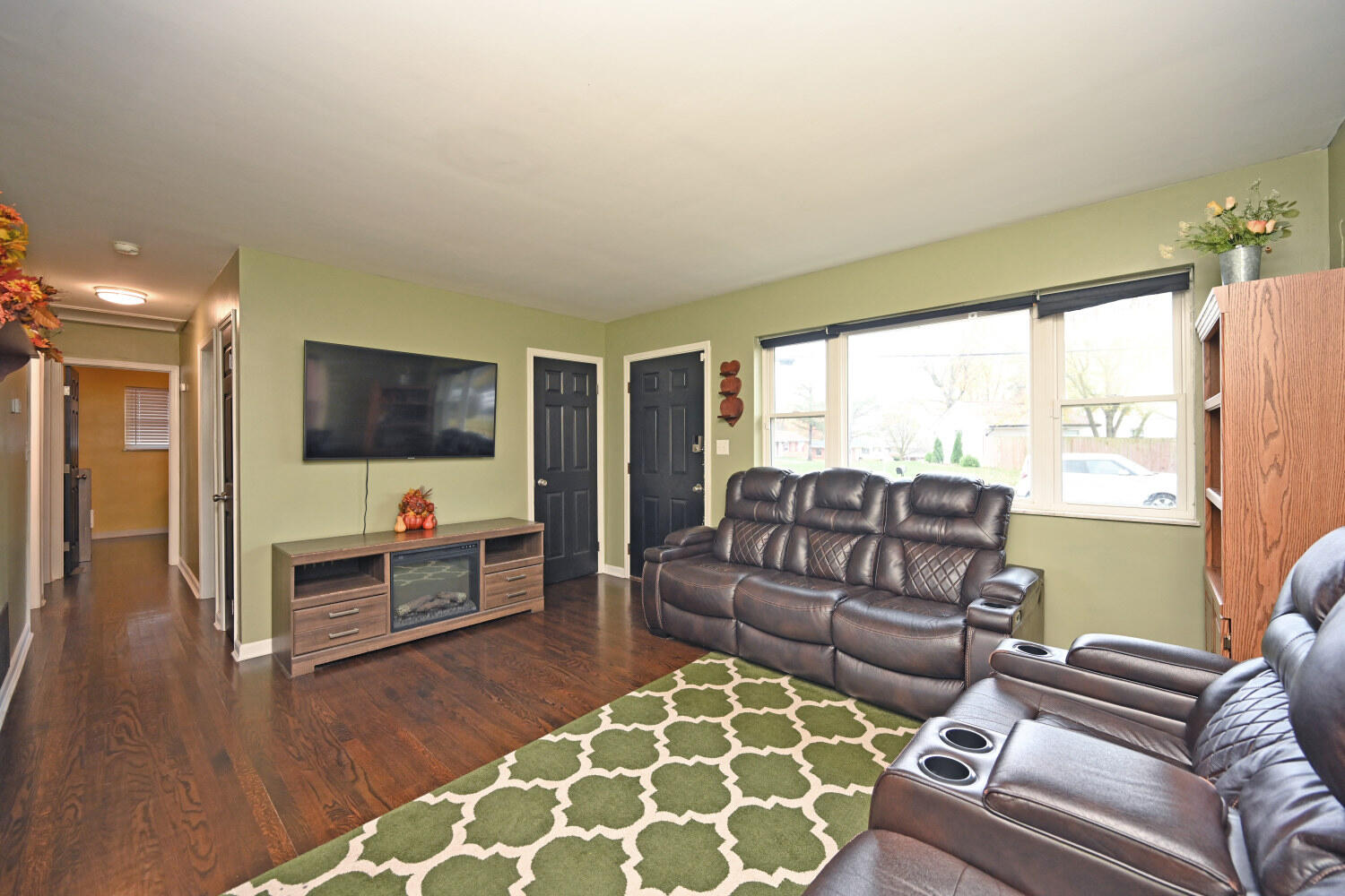 3424 Maple Tree Lane