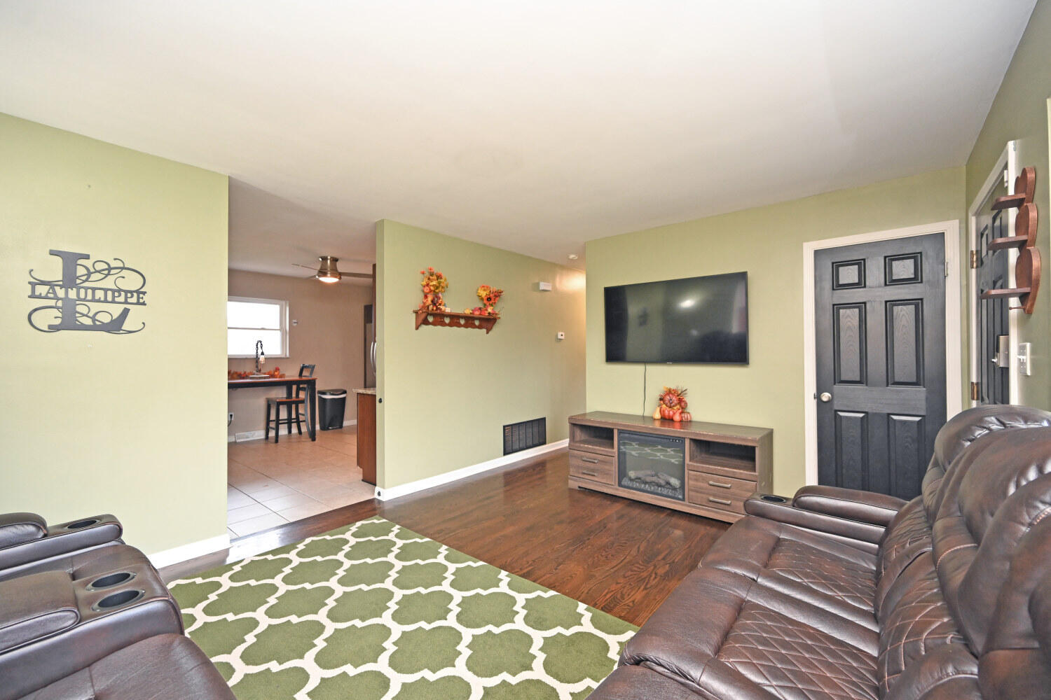 3424 Maple Tree Lane