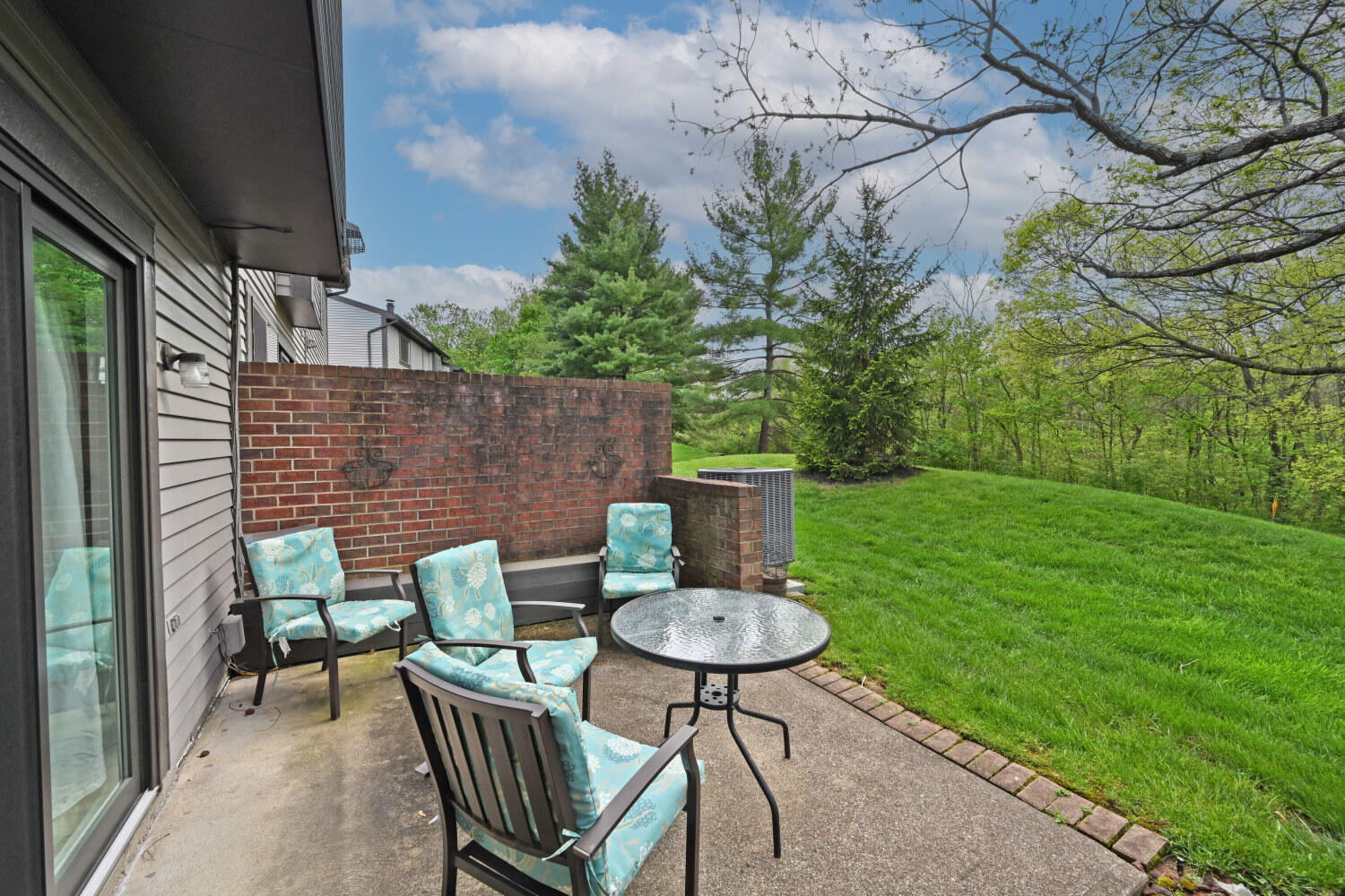 6359 Cliffside Drive
