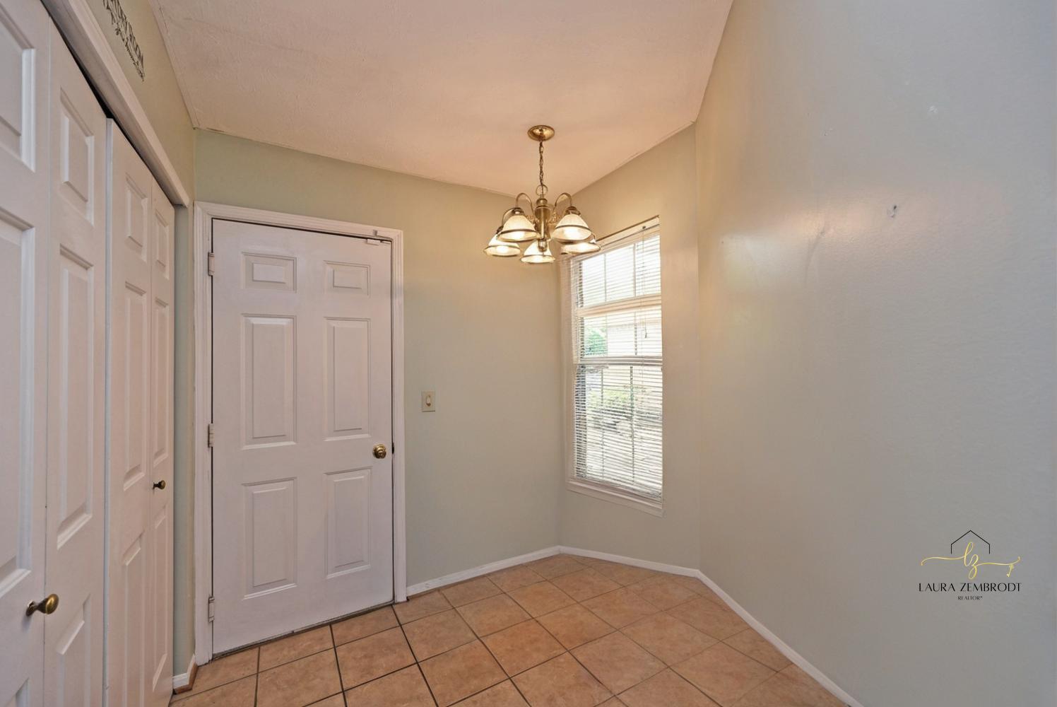 5284 Country Club Lane