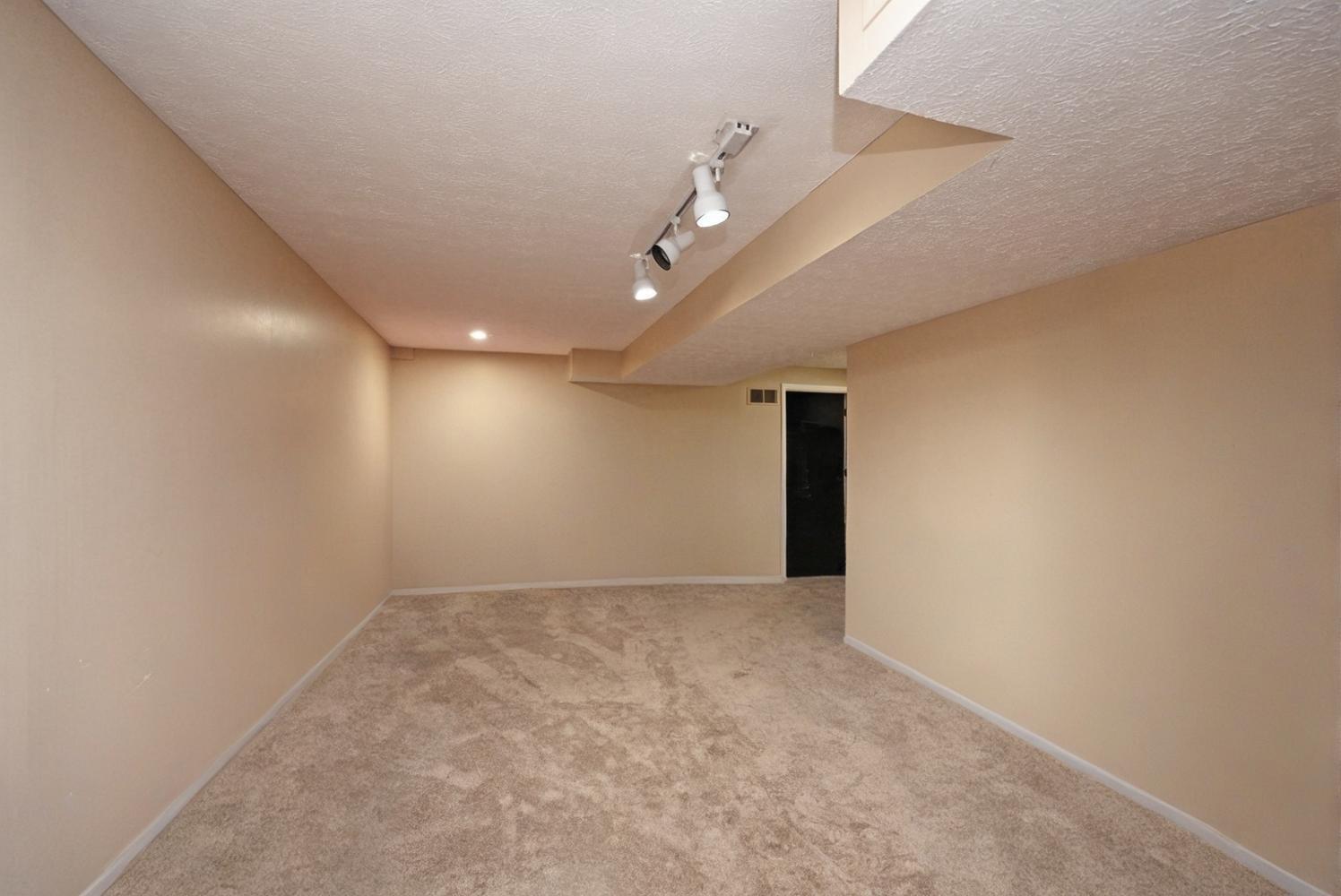 5284 Country Club Lane