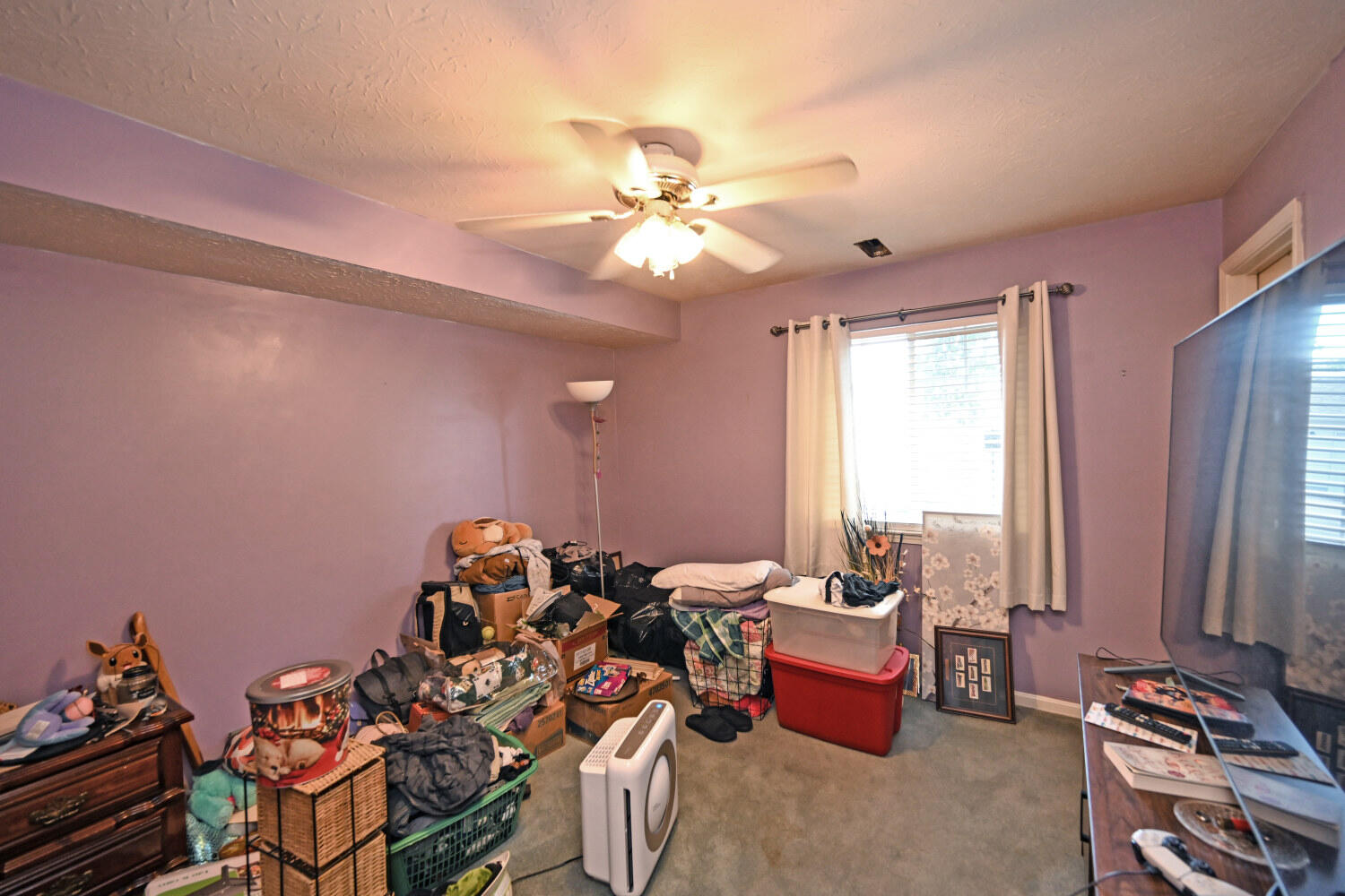 460 Marian Lane, 5