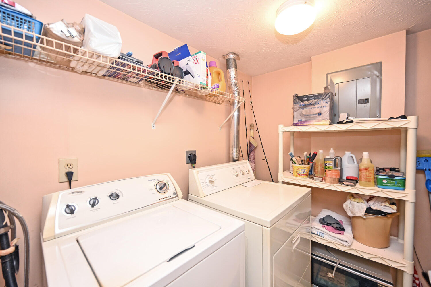 460 Marian Lane, 5