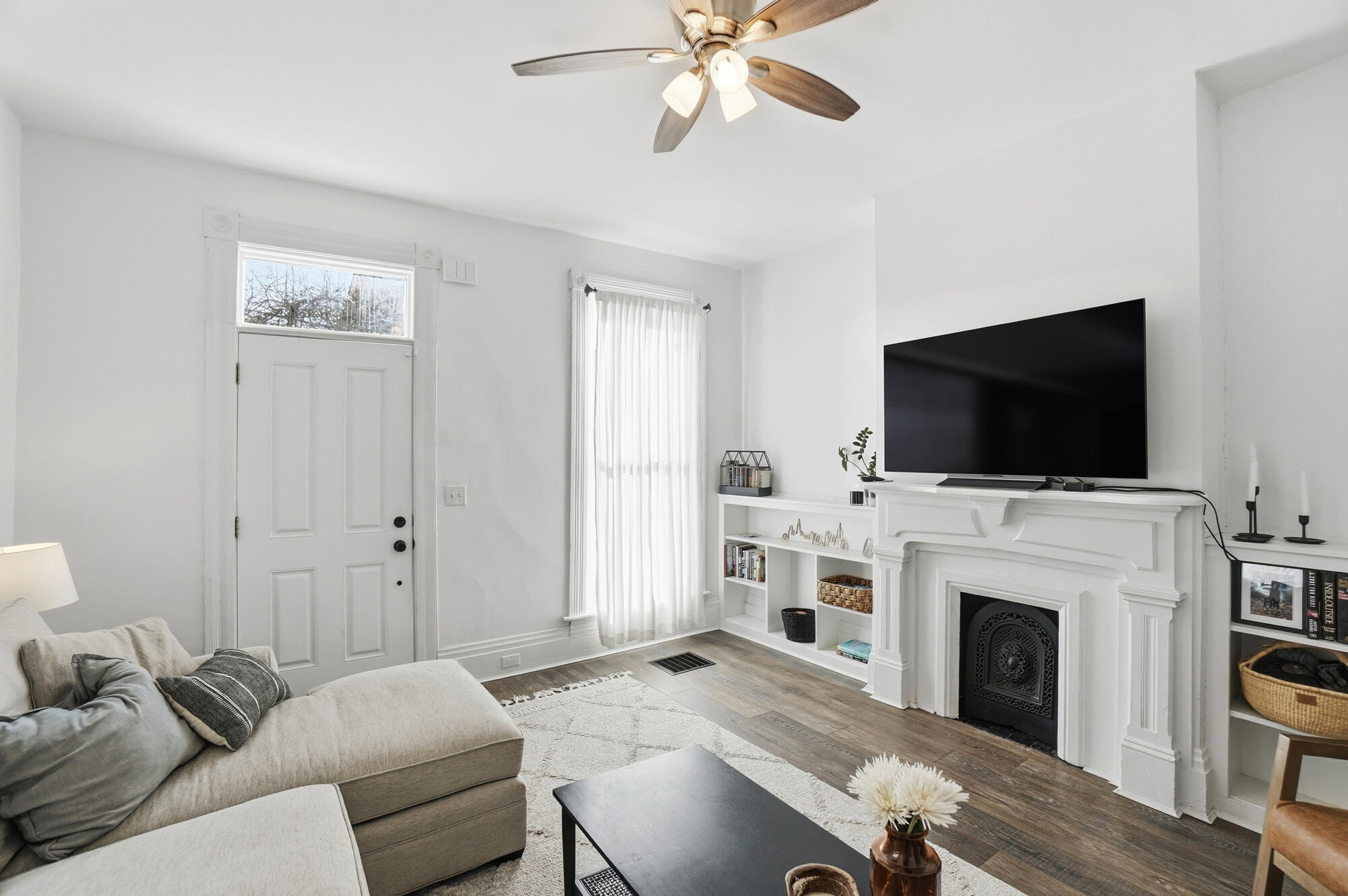 310-312 W 7th Street